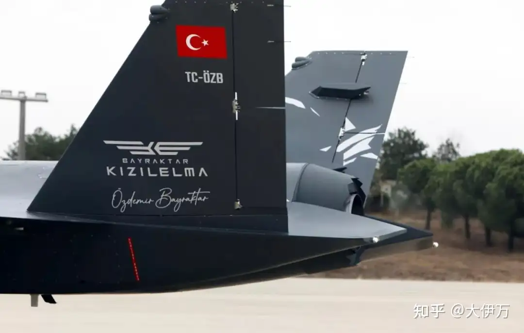 土耳其版歼-20？战斗无人机“红苹果”完成高滑测试，为什么和歼-20长得 