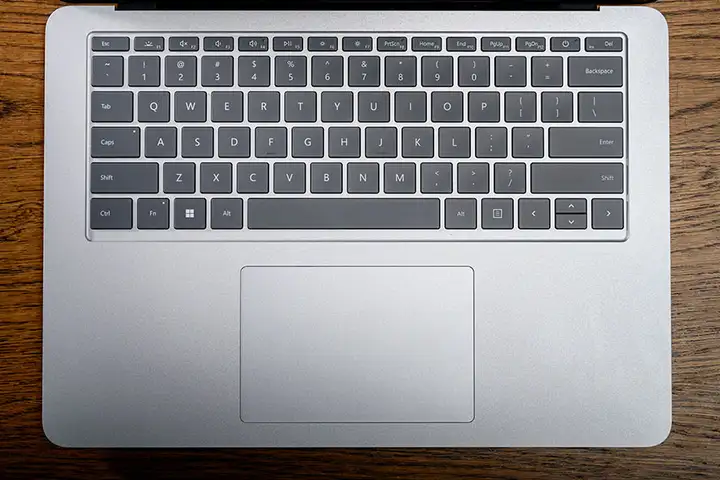 Microsoft Surface Laptop Studio 10 v2 8487a2a82aa550fbcb148a38809303d2 720w