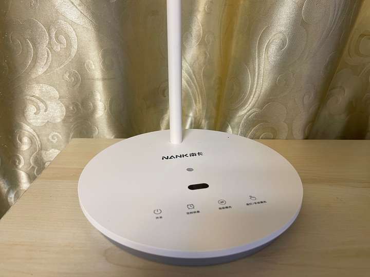 南卡护眼台灯L1,为你守护孩子的视力