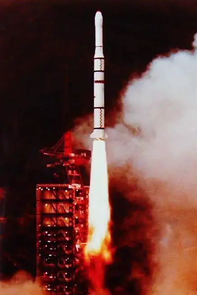 中国立足高轨40年纪念长征三号运载火箭成功发射东方红二号试验通信