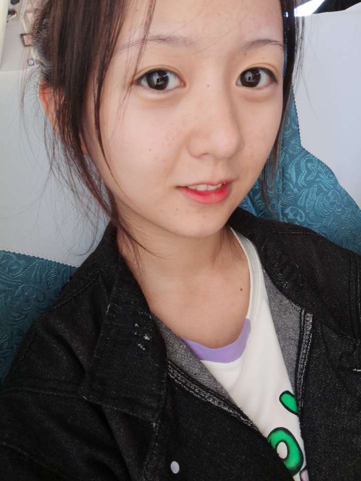 素颜漂亮到不用化妆是种怎样的体验?