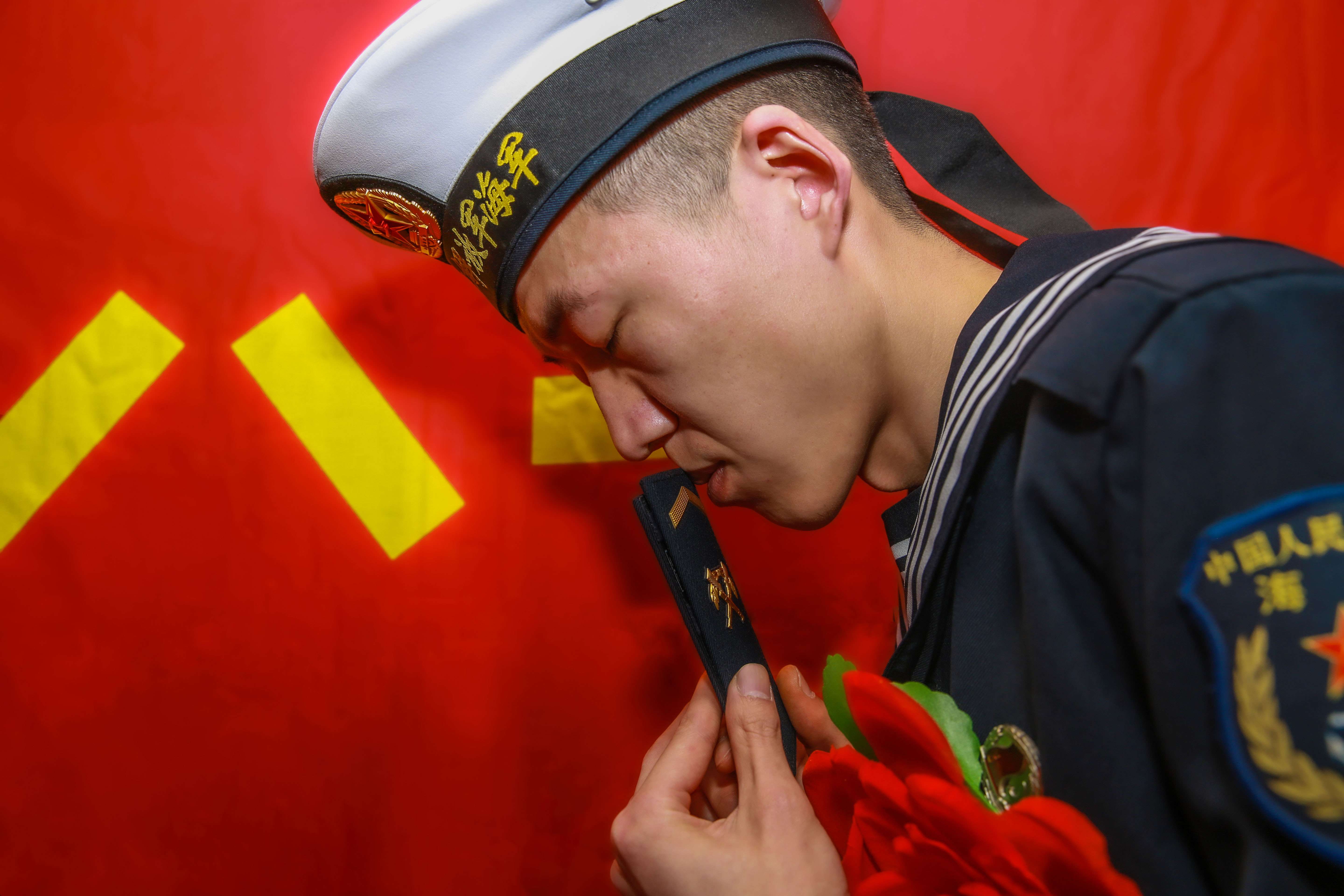 人民海军 的想法: 【告别军旅,海军各部队举行士兵退伍仪式… 
