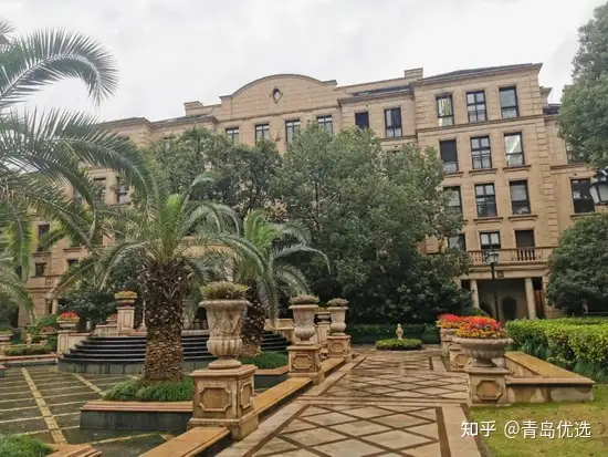 新城碧翠业主多次反映未果，深夜豪宅电梯起火，殃及3户