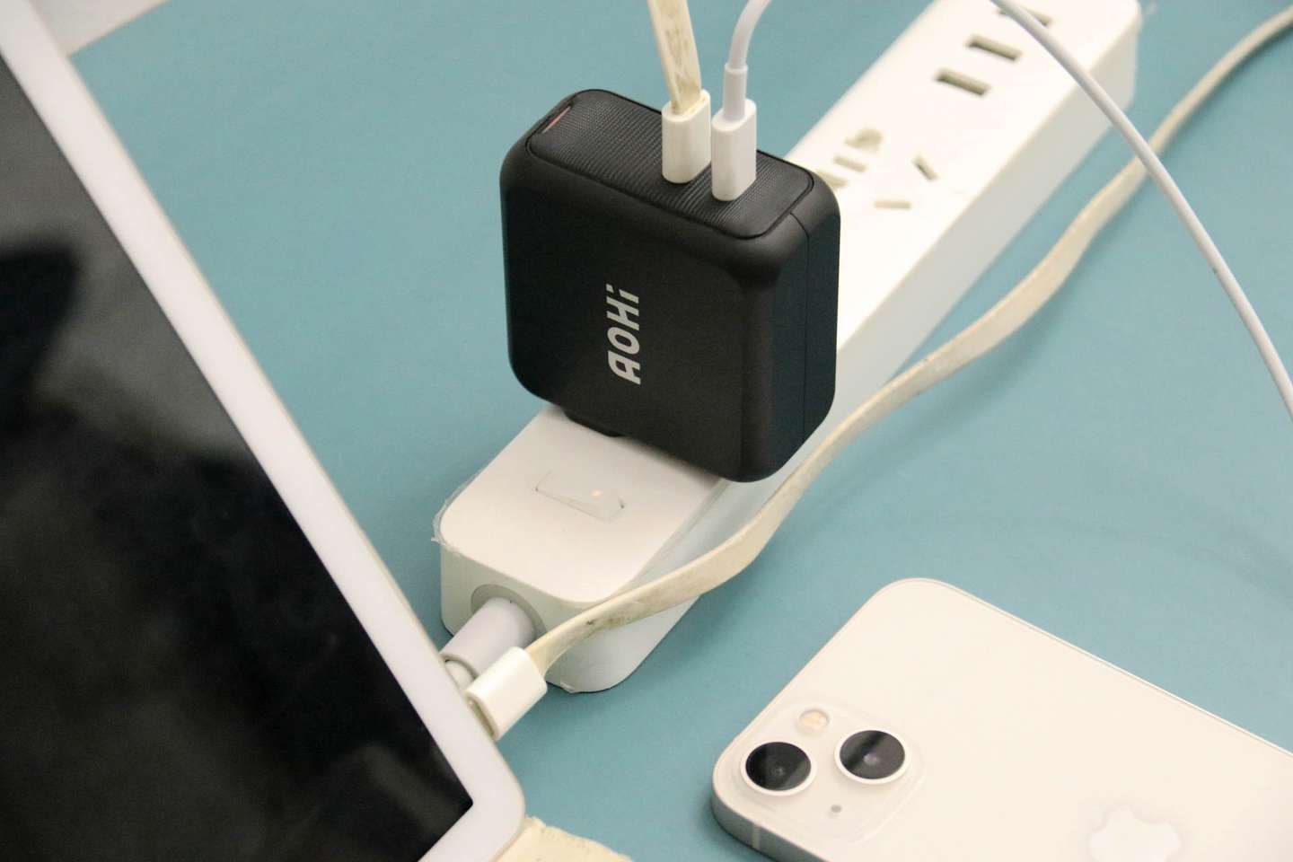 Aohi Magcube 100W氮化镓充电器评测:小身材大能量,高效又便携