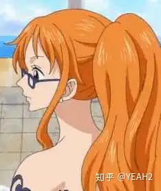 娜美可是很少戴眼镜的,但是她戴眼镜的话也是最美的.