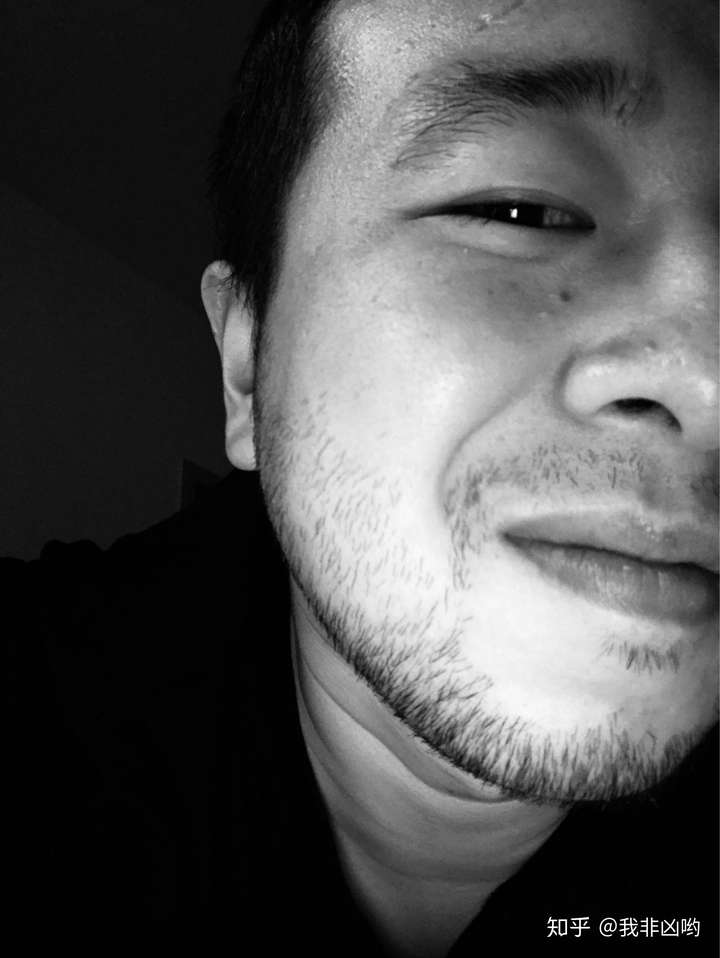 满脸络腮胡子,是怎样的一种体验?