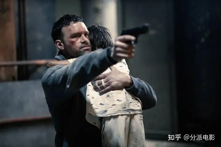 《千面特务》暴力输出,血浆够足,R级剧情爽翻了!