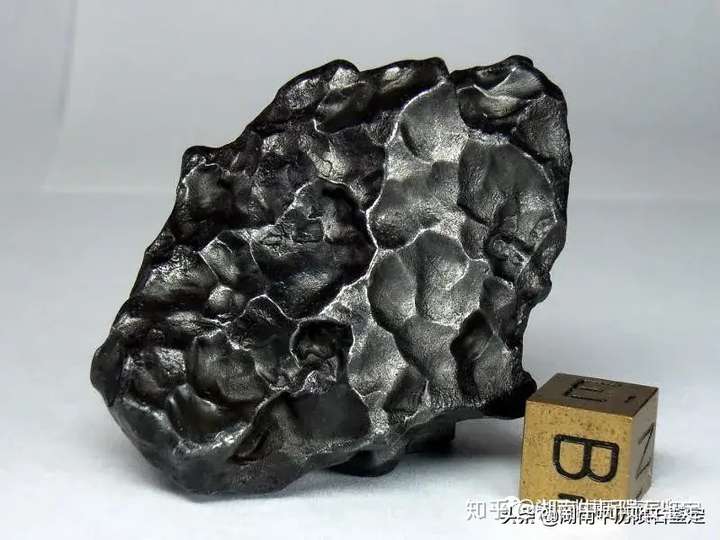 陨石气印与孔有什么不同不要把孔当气印