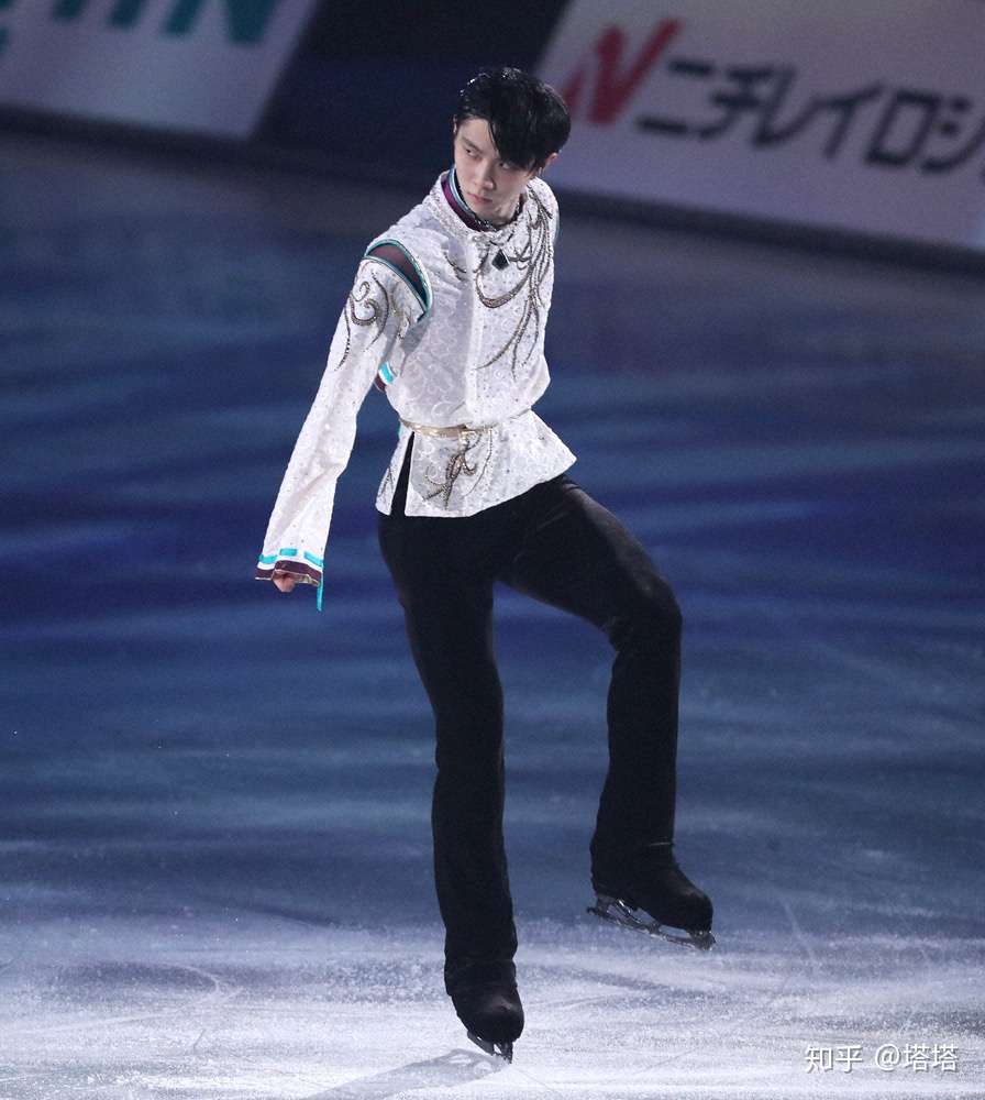 羽生结弦的特色动作 知乎