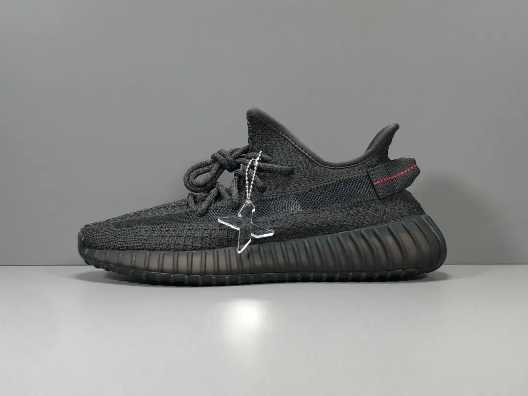 分享黑色满天星YEEZY BOOST 350 V2 Black Reflective FU9007 - 知乎