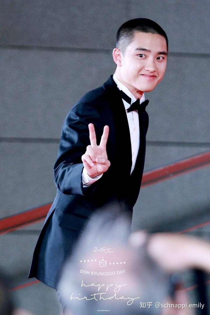 如何看待exo成员都暻秀(d.o.)提前入伍?