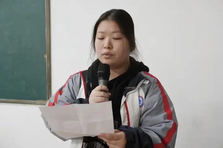 【紅色校園】信念如磐礪初心 青春揚(yáng)帆擔(dān)使命 | 塘棲校區(qū)團(tuán)課順利結(jié)業(yè)!(圖10) 【紅色校園】信念如磐礪初心 青春揚(yáng)帆擔(dān)使命 | 塘棲校區(qū)團(tuán)課順利結(jié)業(yè)!(圖10)