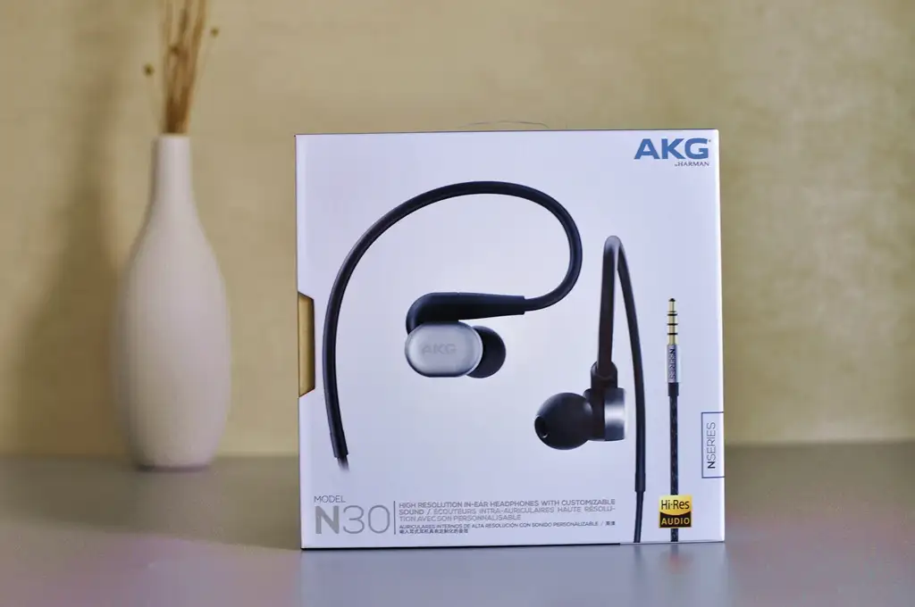 AKG N30  Hi-Res in-ear headphones with customizable sound