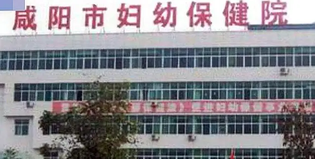 40余名抗疫医护突然被裁？涉事医院回应：报道严重不实