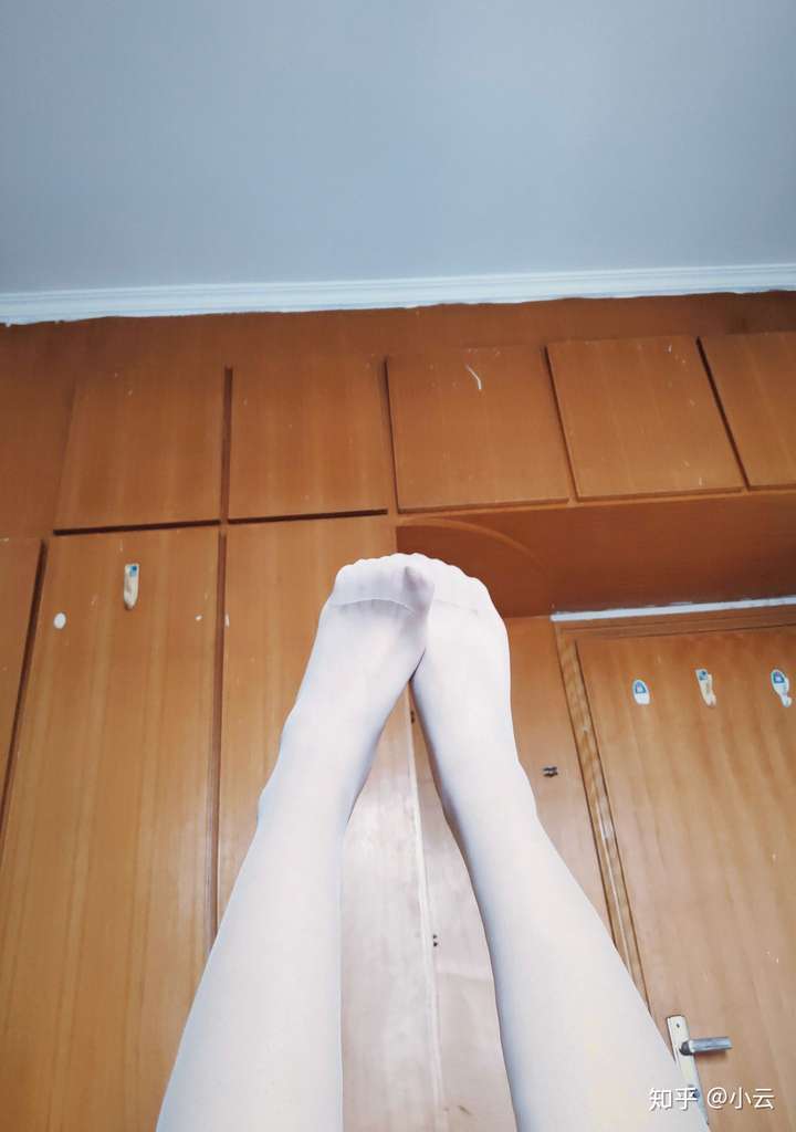 初中生穿肉丝袜怎么样好看长的和短的有图对比吗