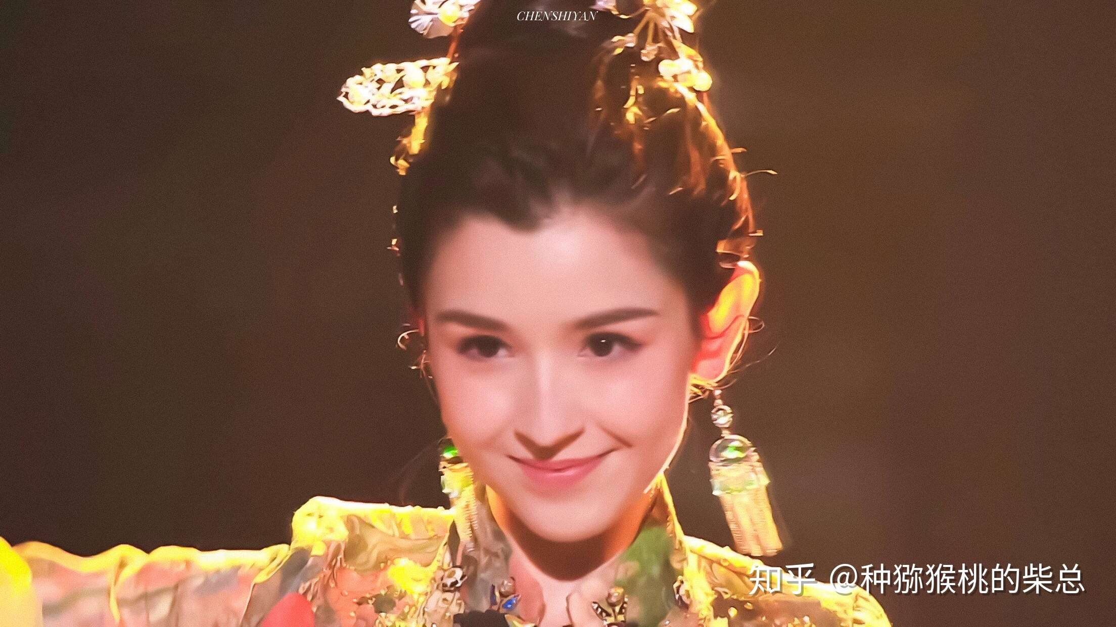 哈妮克孜的美女火了这位长相标致又带有异域风情特色的新疆小姑娘凭借