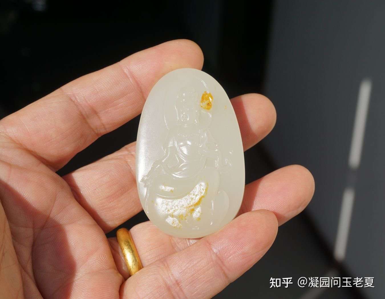 新疆和田玉籽料大势至菩萨ngtc