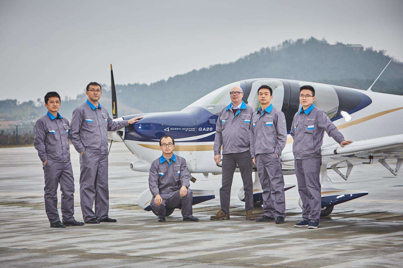 Hi 知乎的朋友们 我们来了 知乎