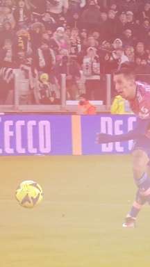 天舒说球 的想法: 插花脚天花板,迪马利亚 演绎"脚下生花" #足球