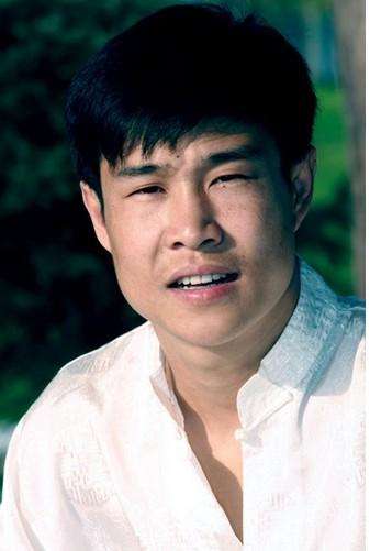 关注话题 分享 人物简介 小沈阳,原名沈鹤,1981年5月7日生于辽宁省