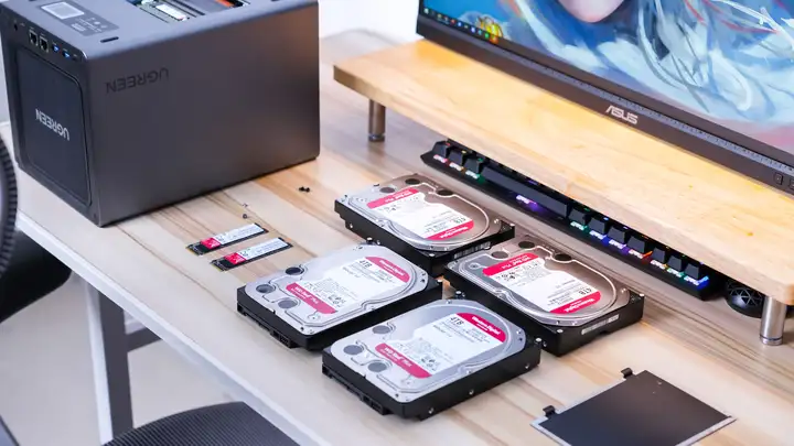 四盘位、双NVMe、双2.5G丨新旗舰NAS丨绿联DX4600首发最全评测,一文告诉你值不值得买?