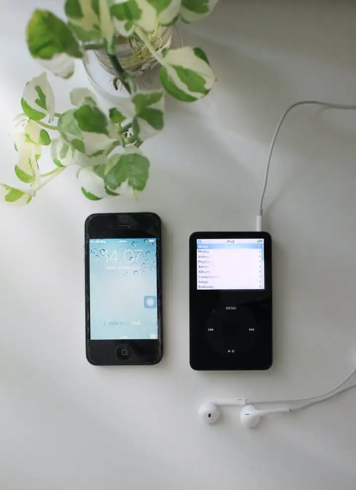 iPhone 4、iPod Classic 居然「复活」了？ - 知乎