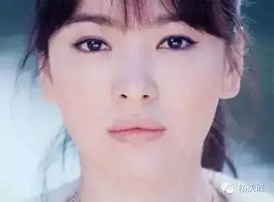 额……其实双眼皮的形态也是多种多样的,最著名的有杏眼,丹凤眼,桃花