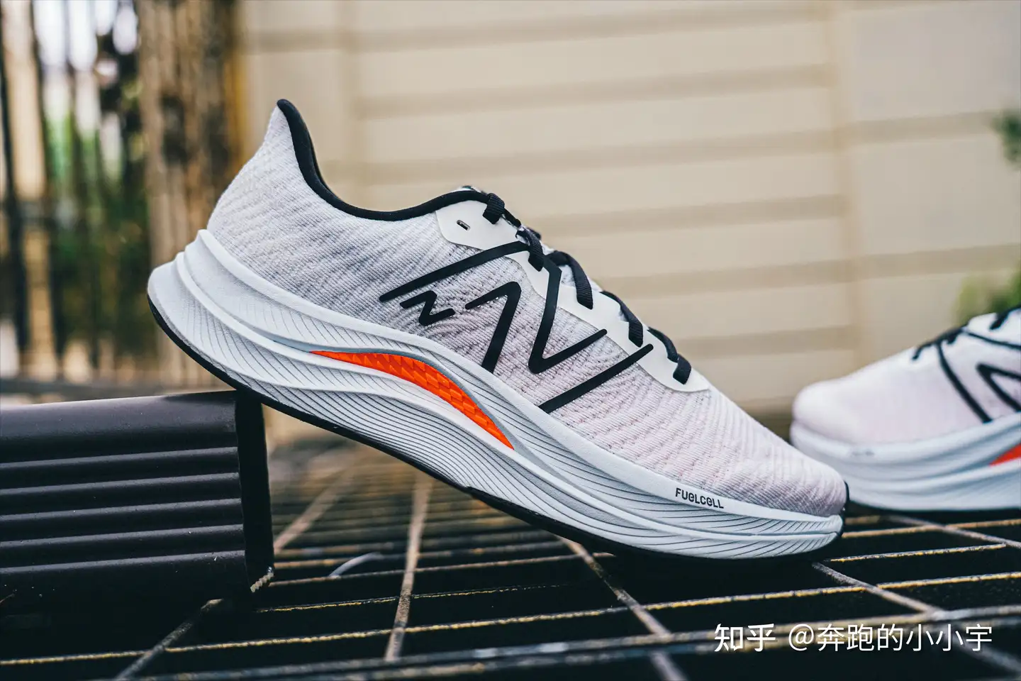 New Balance FuelCell Propel v4 | 沉稳＆速度- 知乎