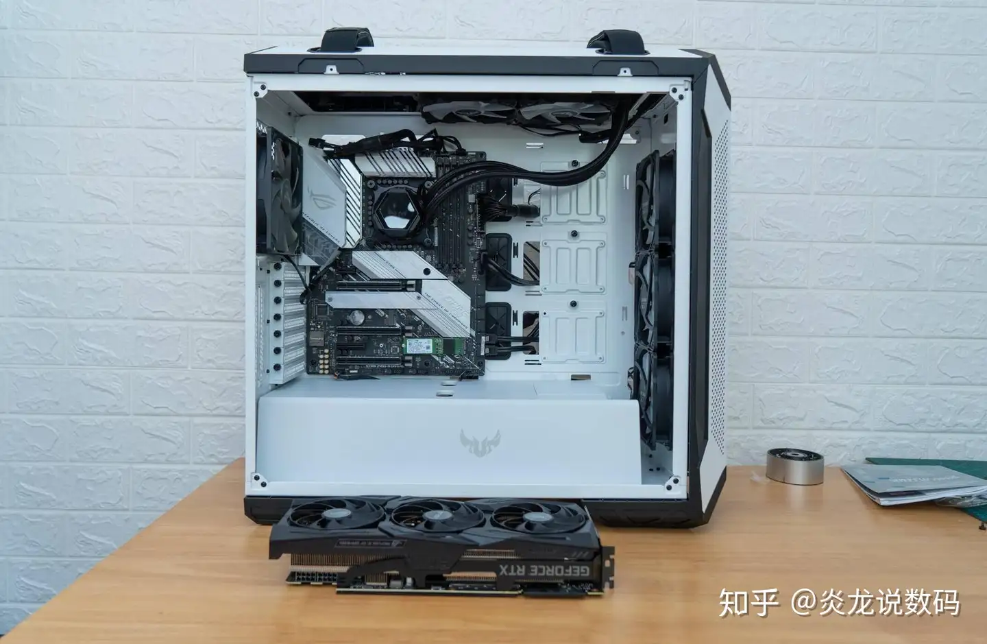 i7-10700K+2070S装机实例分享，大机箱才好折腾- 知乎