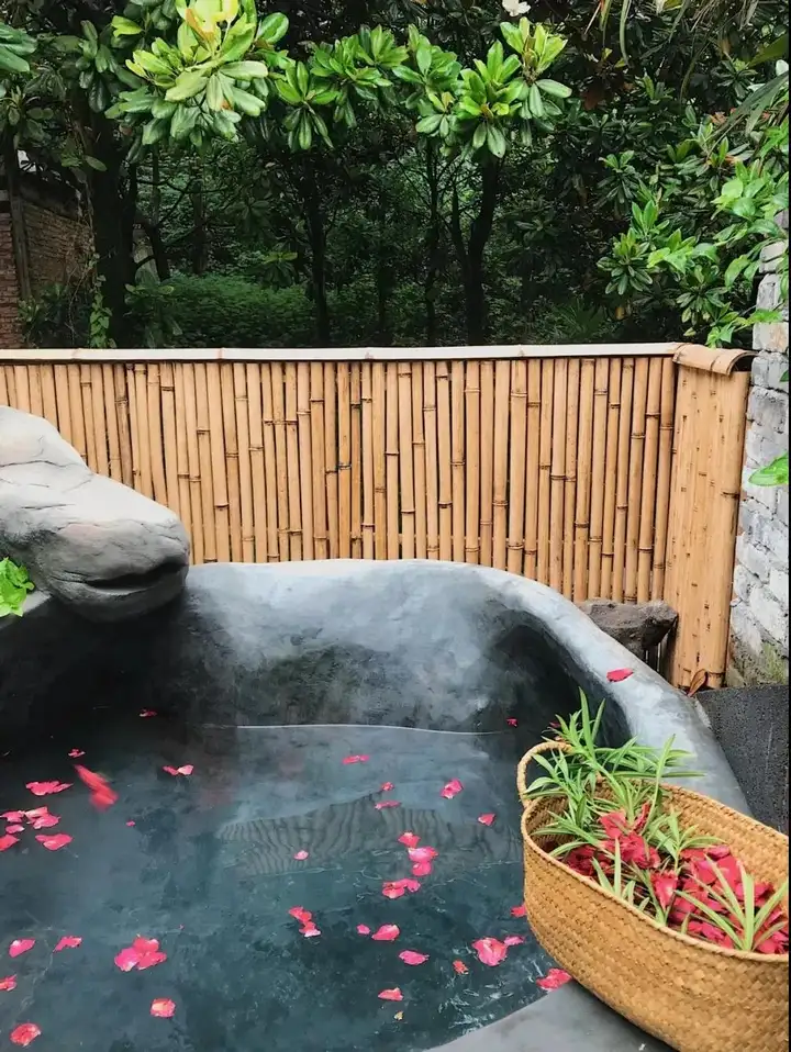 成都周边8大温泉泡汤好去处，团建年会亲子情侣打卡地！