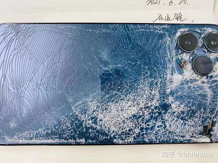 iphone12pro 长焦镜头破碎,但其功能正常,请问是否维修?哪种方式?