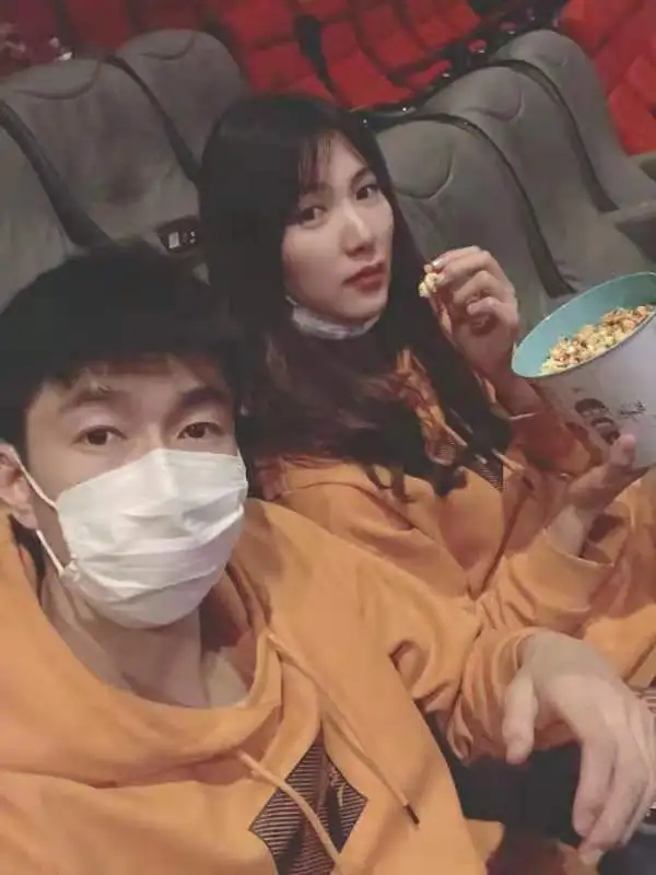 赵帅向郑姝音求婚成功