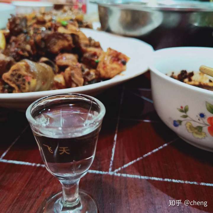 用一句话说你第一次喝茅台酒是什么样子?