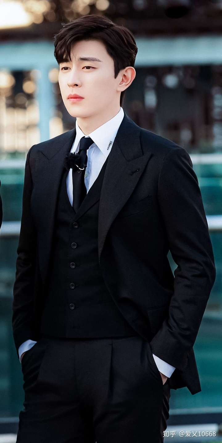 有没有什么惊艳你的帅哥(明星)照片?