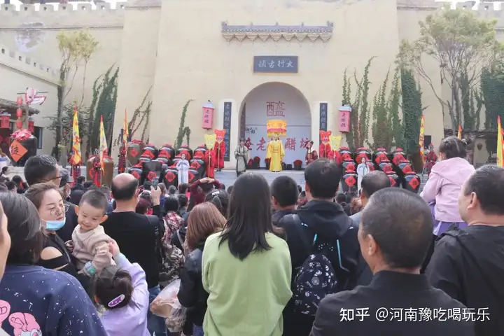 一生必追的一部大型山水实景剧，司徒小镇+千年铁魂打铁花演出