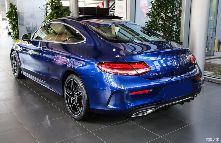 颜值与运动并存2021款奔驰c级轿跑上市来袭