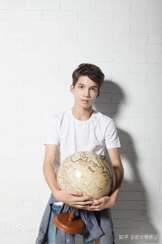 如何评价派伟俊的首张个人专辑《燥热》?