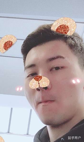 有没有人网恋发的照片丑,但是奔现后发现对方挺好看的?