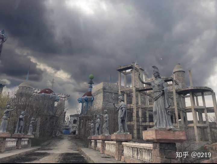 荒废七年之久的志高神话游乐园