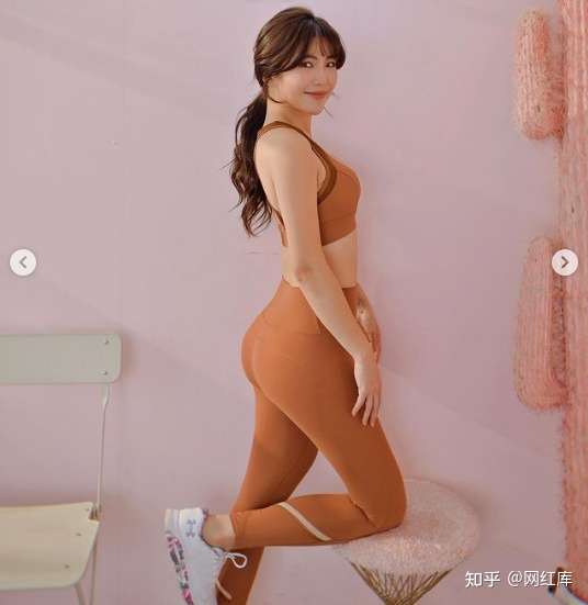 啦啦队女神壮壮蜜桃臀超性感，黑历史曝光：曾胖到70kg Facebook-第4张