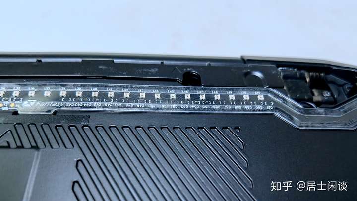 拆解实录揭秘荣耀猎人V700游戏本,注意事项必看 电器拆机百科 第11张-巨头拆机测评网