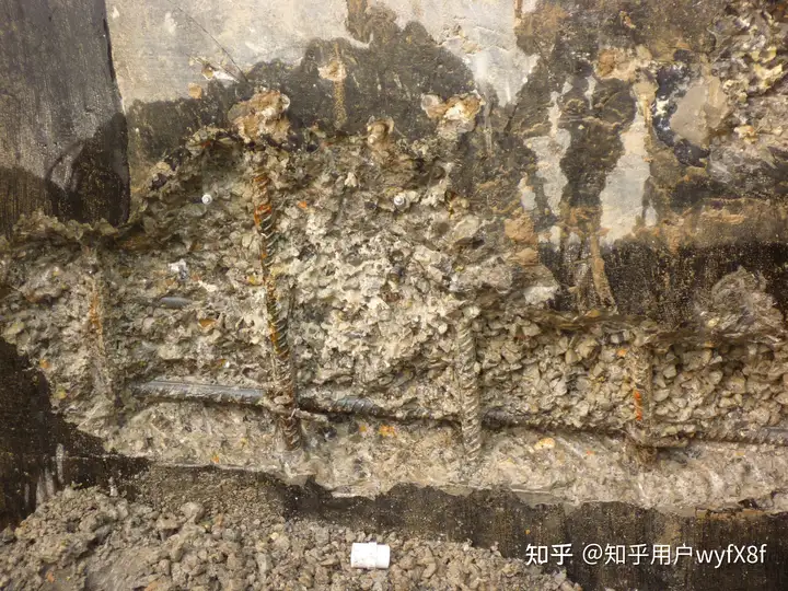 包头污水厂自来水厂水池伸缩缝堵漏施工方法