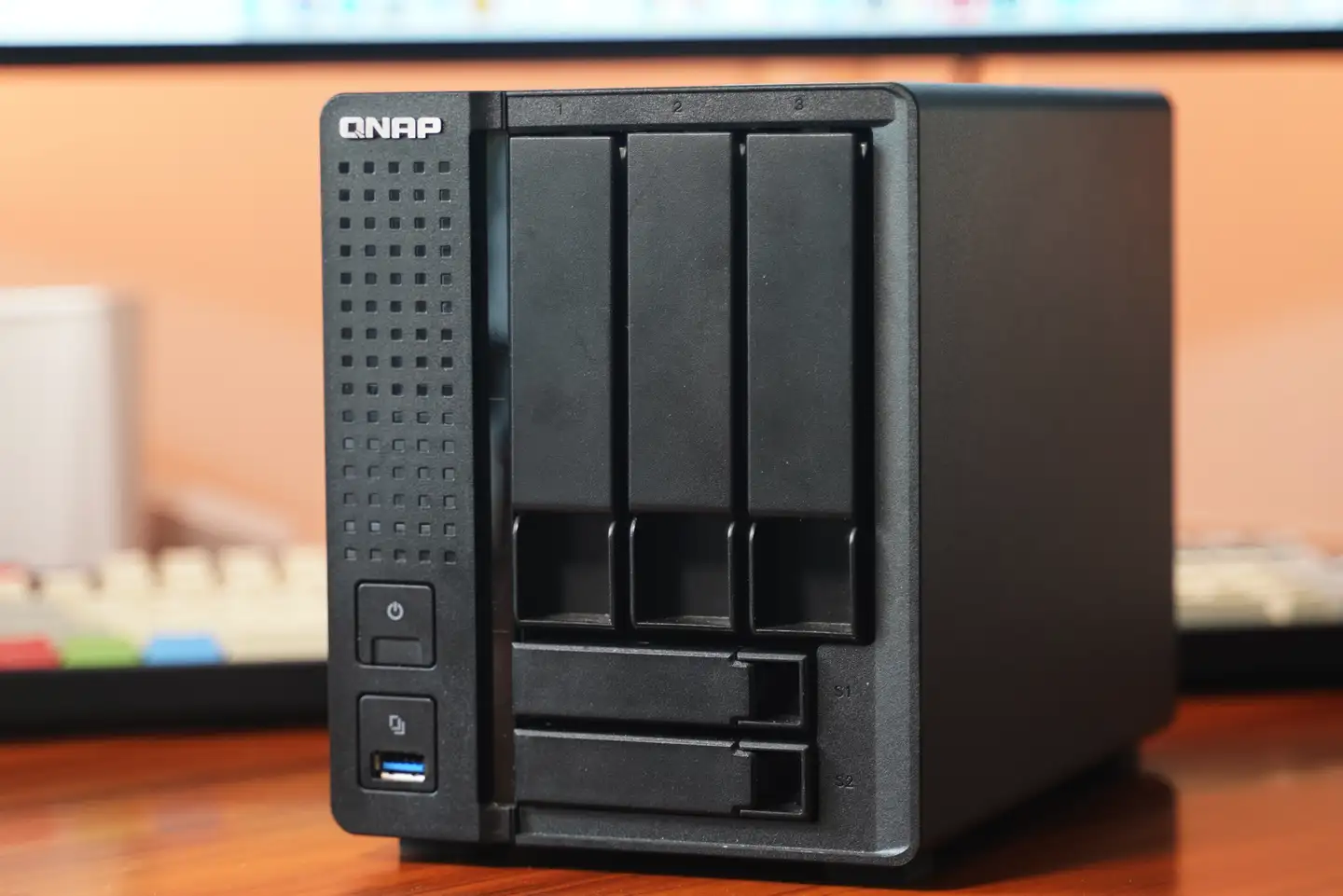 円高還元 TS-659 QNAP Pro2 6本 * HDD3TB NAS PC周辺機器