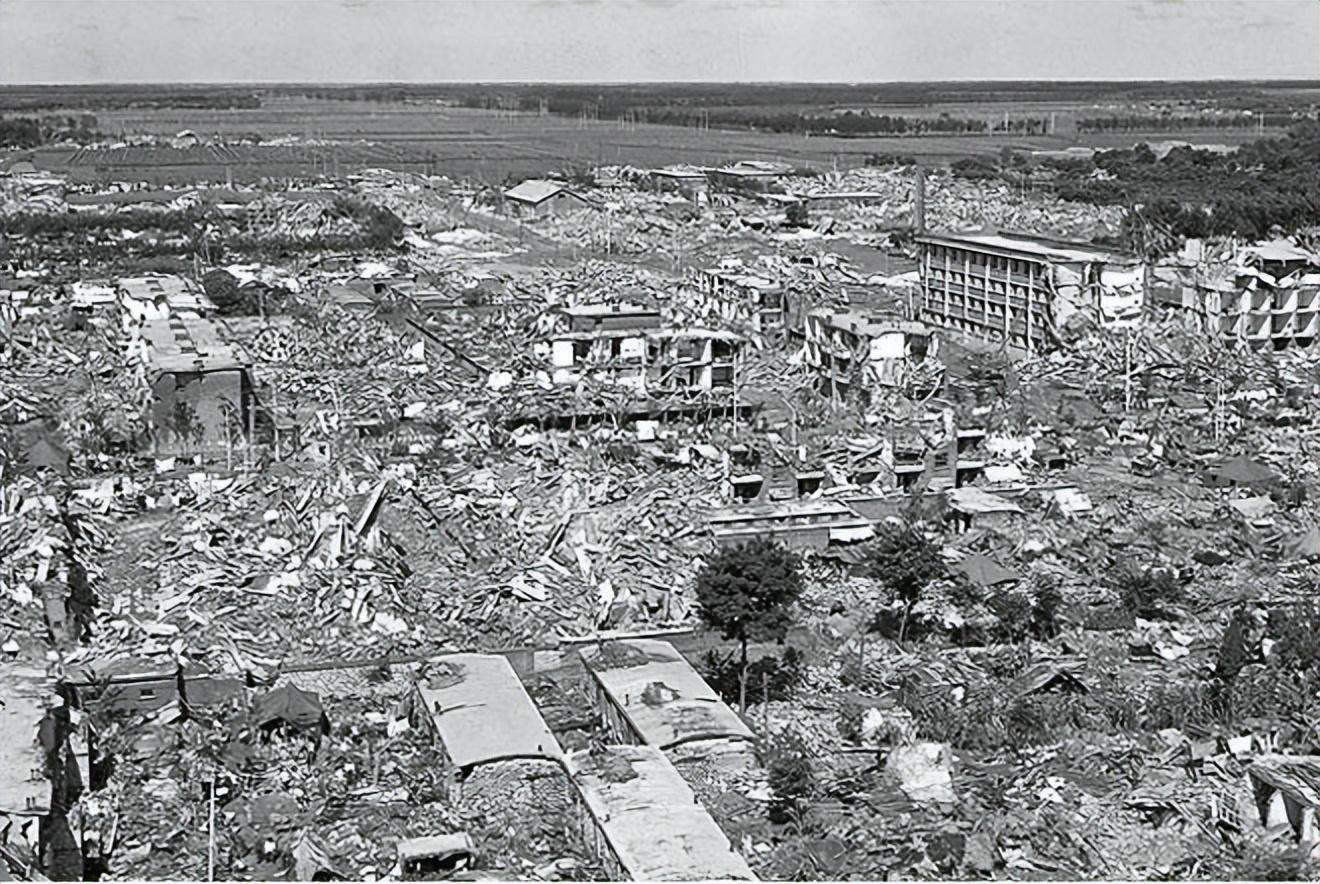 唐山大地震是哪一年（唐山大地震死了300万人）