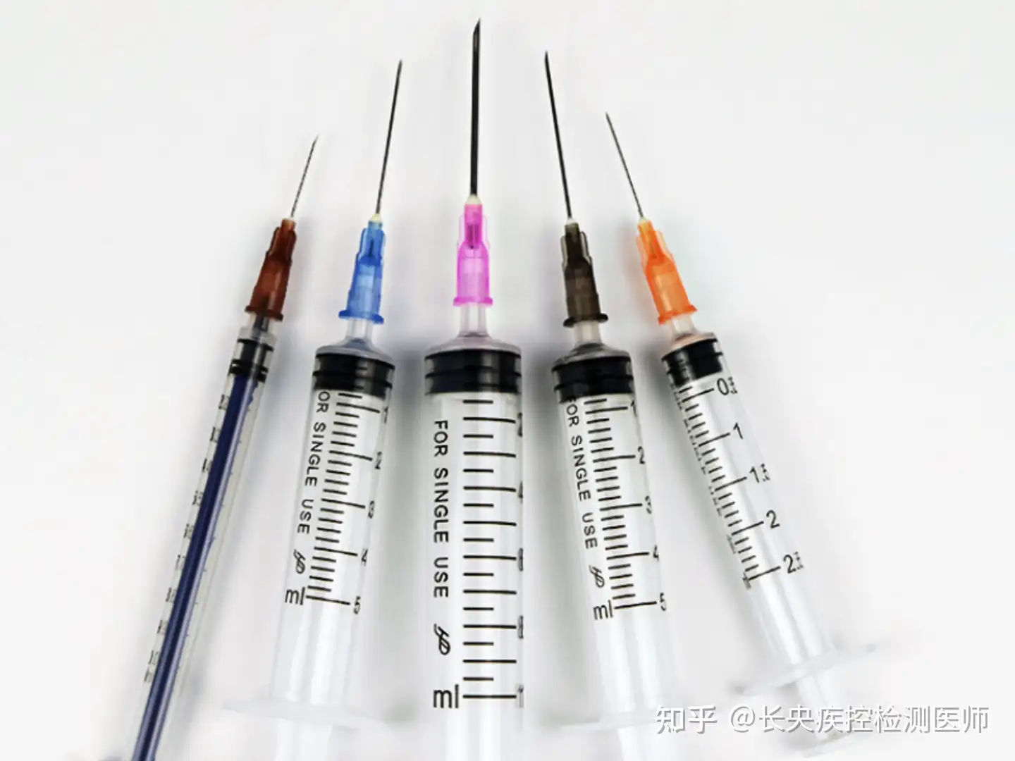 杭州通报诊所「一个针头给多人采血」，涉事人员已开除，有哪些信息值得关注？