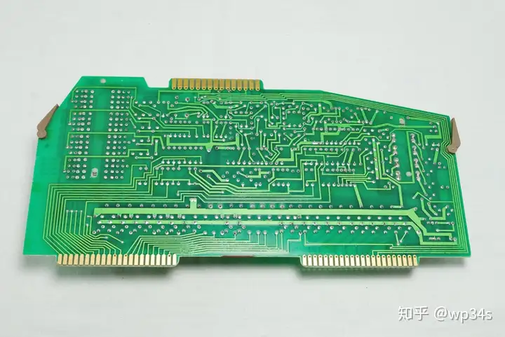 电与磁的极致艺术~1968年的HP9100A晶体管计算器(机)-2