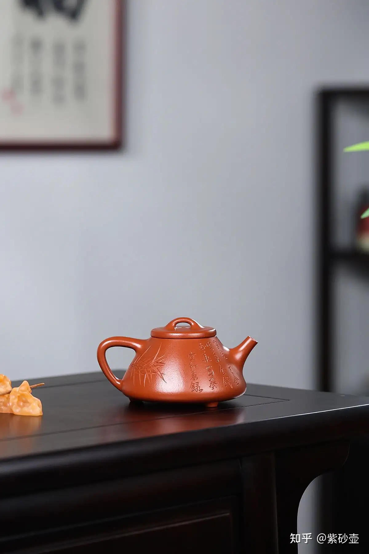 朱泥刻绘款还是挺漂亮的？ - 知乎