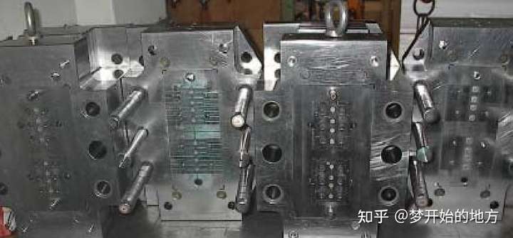 什么是双色模?双色模如何设计,会设计双色模工资这么高吗?的图1