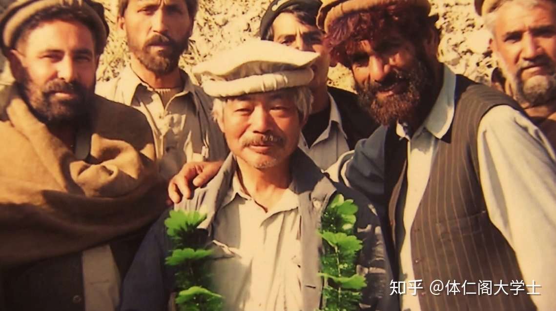 在阿富汁被枪杀的日本医生中村哲落叶归根 阿富汁总统亲自抬棺 知乎 在阿富汁被枪杀的日本医生中村哲落叶归根 阿富汁总统亲自抬棺 知乎