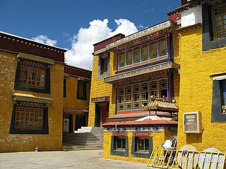 拉萨「仓姑寺」是一个什么景点,有哪些吸引人的地方和游览建议?